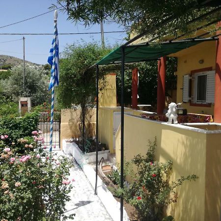 Relaxing Beautiful Holiday Home Lávrion Exterior foto