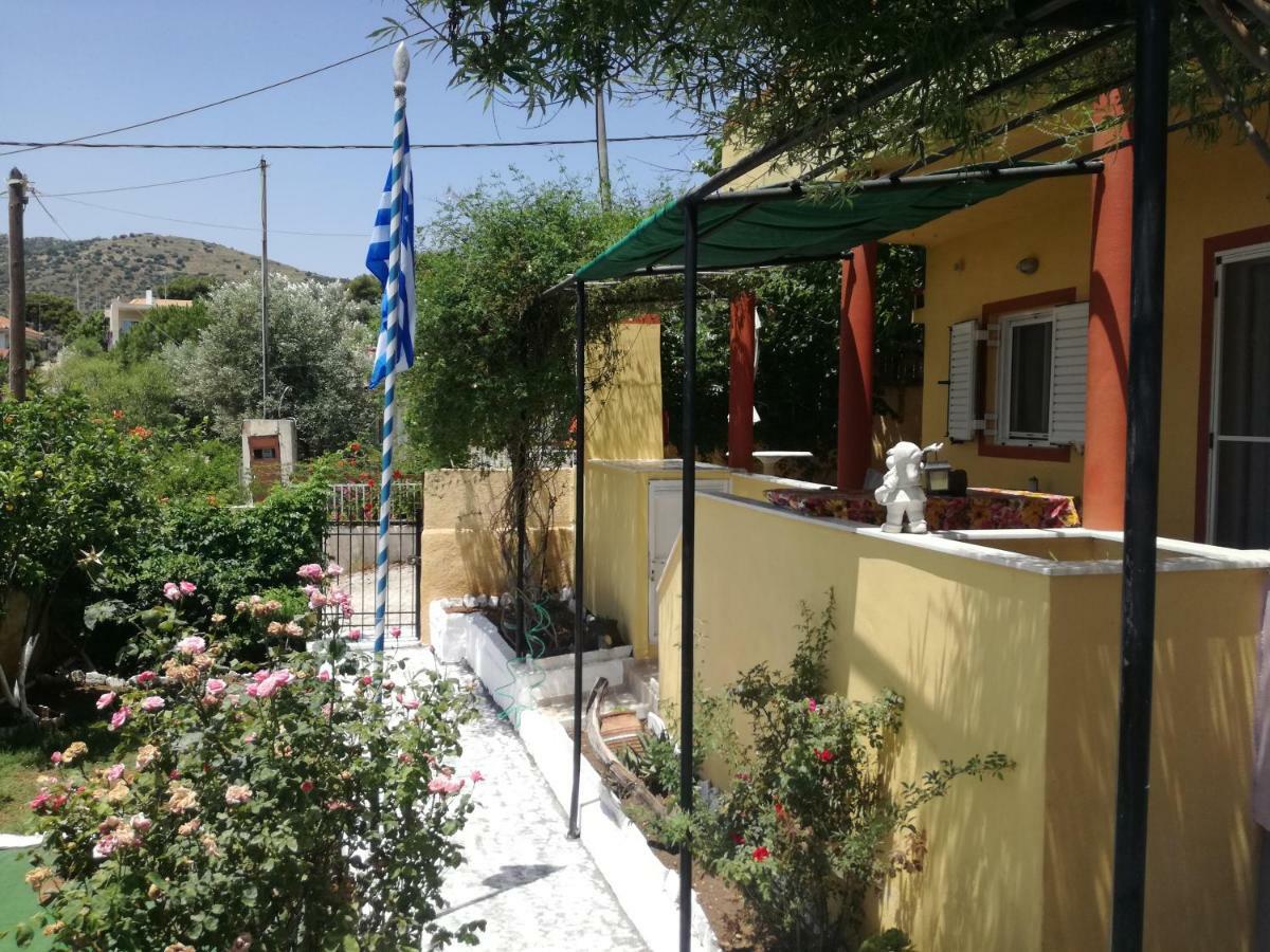 Relaxing Beautiful Holiday Home Lávrion Exterior foto
